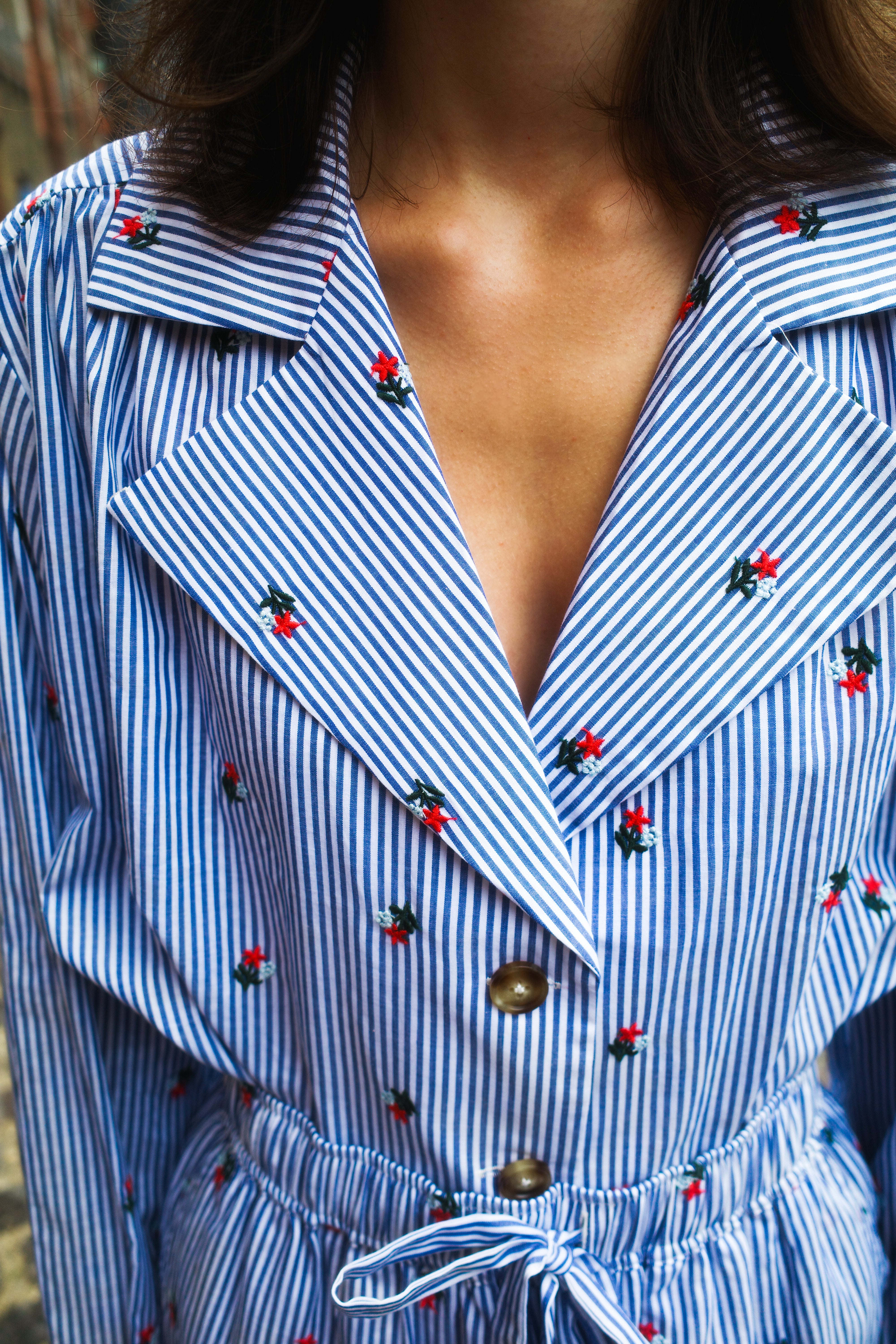 Bonsai Shirt - Blue White Stripe w. Flower