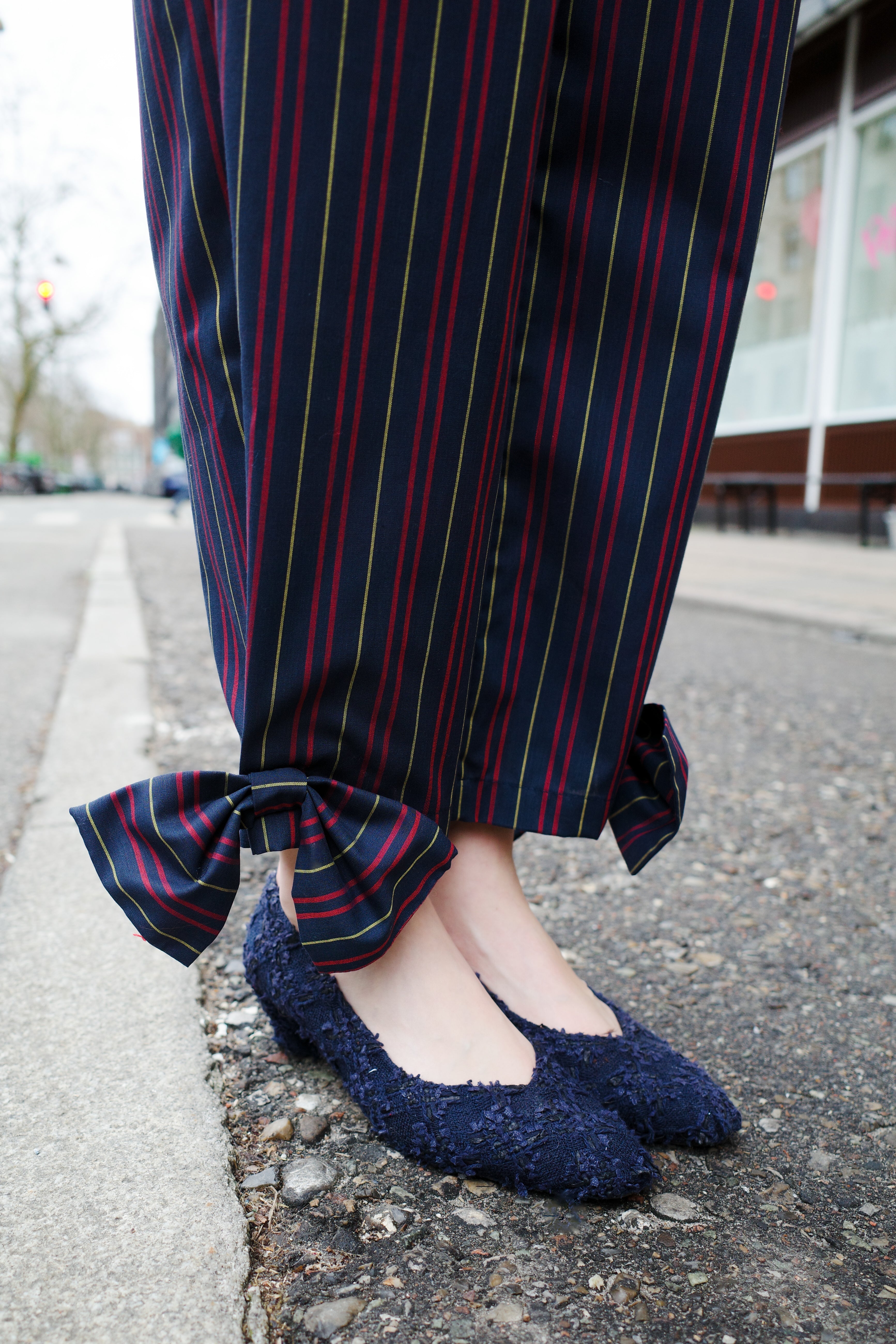 Coco Pants w. Bows - Navy w. Red and Yellow Stripes