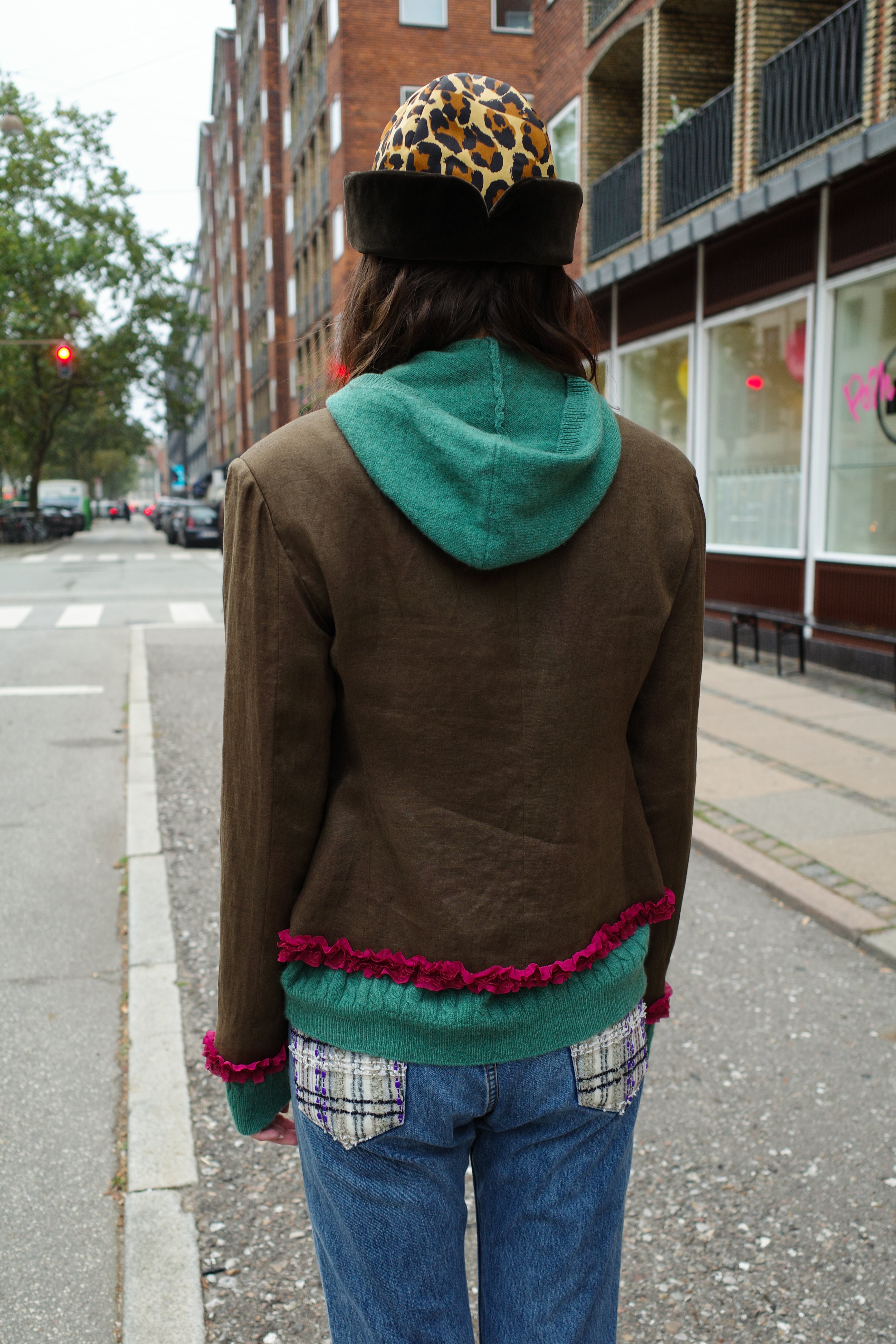 Tusnelda Jacket  - Olive w. Fuschia ruffle